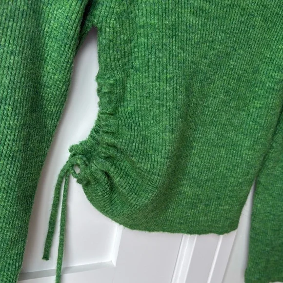 Zara Green Ribbed Sweater - Picture 2 of 4